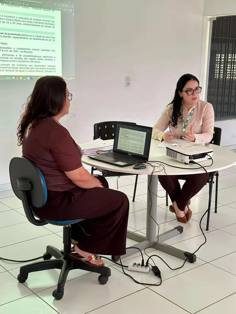 Prefeitura de Patos realiza reunião sobre edital da Lei Rouanet para a Juventude, que beneficiará jovens de 15 a 29 anos