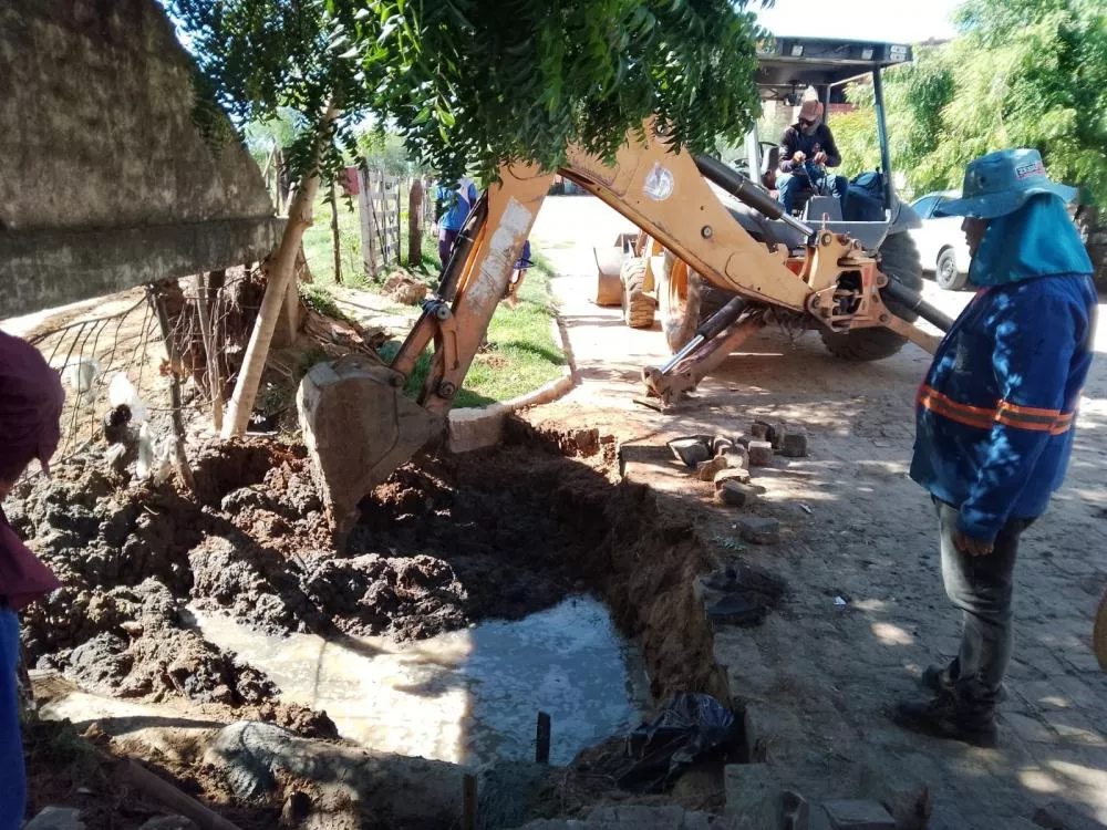 SEINFRA realiza serviços de infraestrutura e manutenção em diversos bairros de Patos