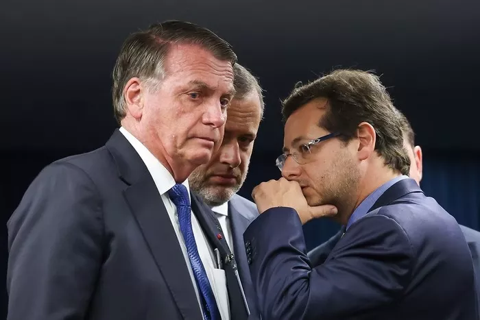 STF deixa para esta quarta-feira (26) decisão que pode tornar réus Bolsonaro e aliados