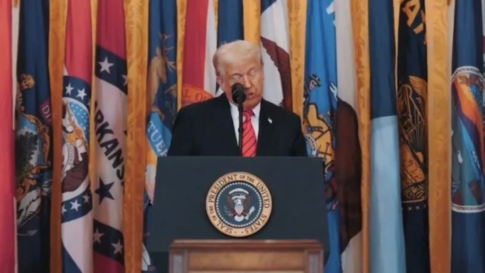 Governo Trump muda regras eleitorais e cita Brasil como exemplo por exigir identificação biométrica