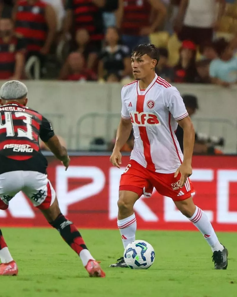 Flamengo e Inter empatam em jogo quente no Maracanã na estreia do Brasileirão