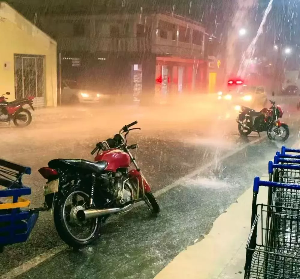 Técnico da EMPAER, Marconi Palmeira, divulga tabela com a distribuição das chuvas durante todo o mês de março de 2025 no regional de Patos