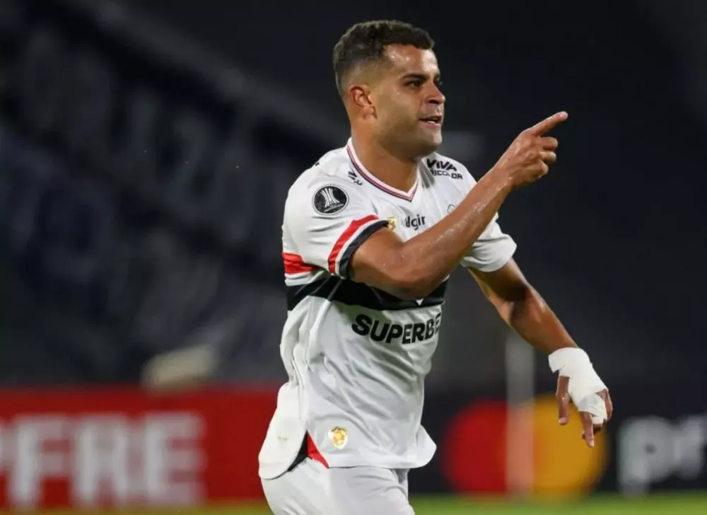 Alisson salva com gol no fim, São Paulo dá fim a 'jejum' contra o Talleres em Córdoba e vence em estreia da Libertadores