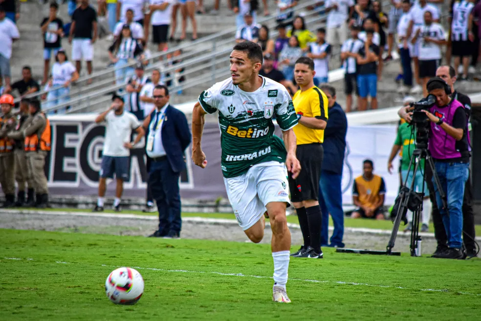 Luis Henrique retorna ao Sousa por empréstimo da Ferroviária para a disputa da Série D 2025