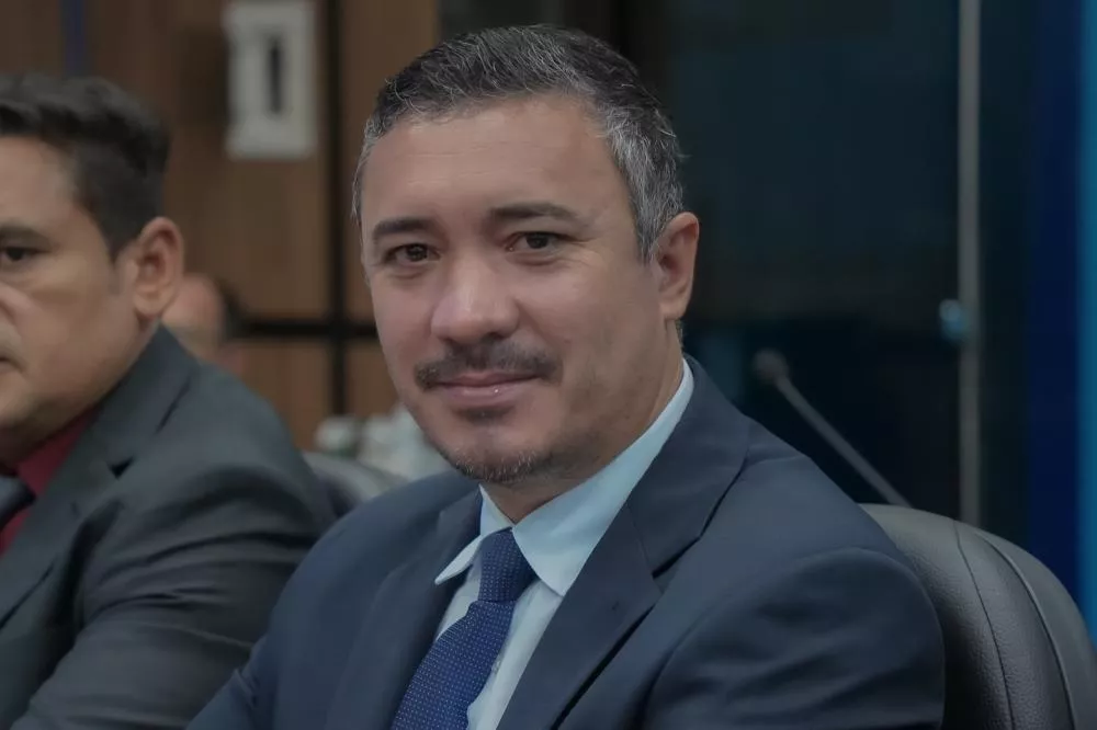 Vereador David Maia reclama da falta de resposta da Secretaria de Infraestrutura às demandas da população