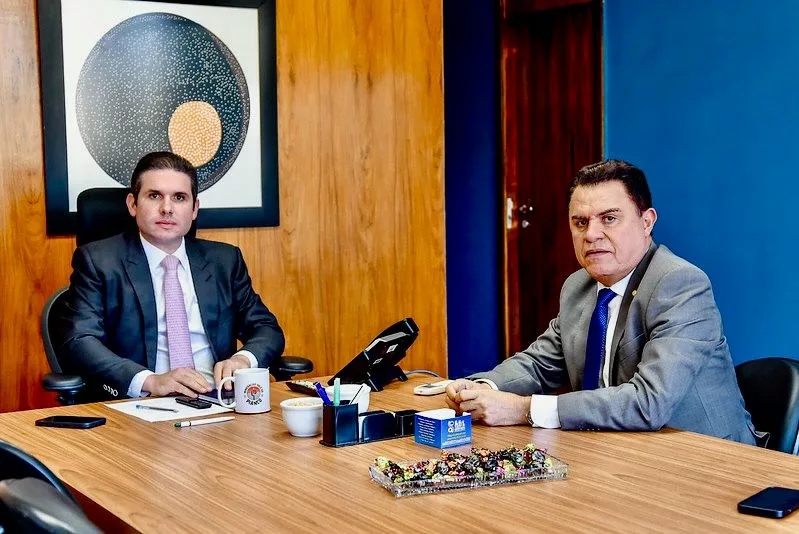 Deputado Wilson Santiago aponta Hugo Motta como nome mais forte da base aliada para disputar o Governo da Paraíba em 2026