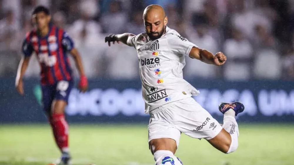 Com Neymar na Vila Belmiro, Santos vira, mas leva empate do Bahia no fim e segue sem vencer no Brasileirão