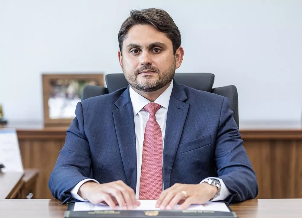 Denúncia de corrupção derruba Ministro de Lula 