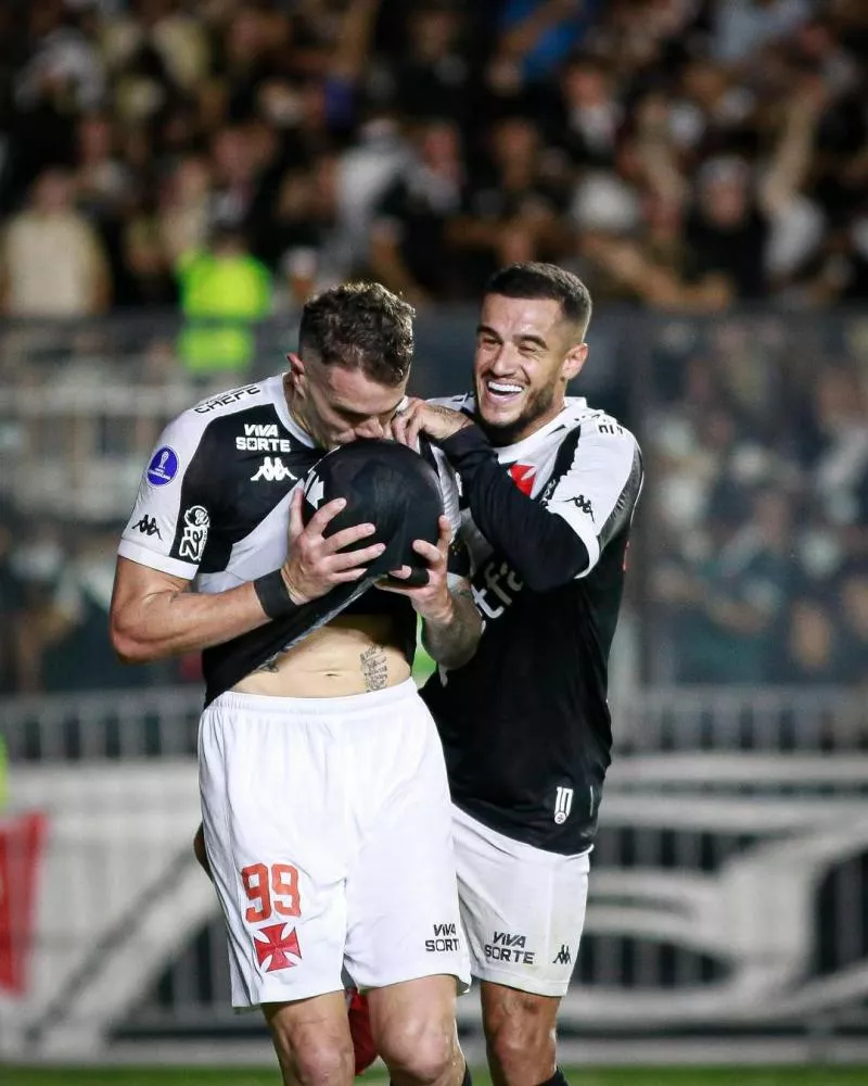 Vasco conta com cabeçada 'fatal' de Vegetti e vence a primeira na Sul-Americana