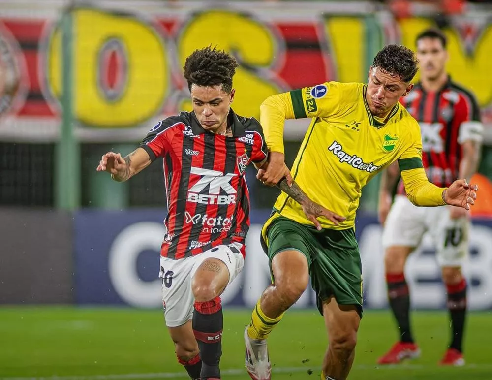 Lucas Arcanjo salva, e Vitória segura empate com o Defensa y Justicia na Argentina pela Sul-Americana