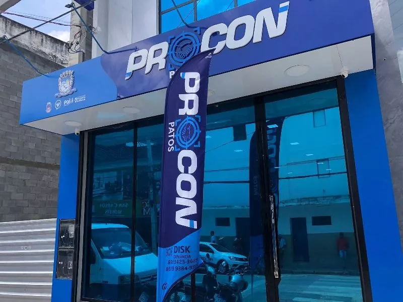 Advogado ingressa com ação para anular multa aplicada pelo Procon de Patos-PB e questiona sanções impostas por servidores não efetivos; procurador se pronuncia