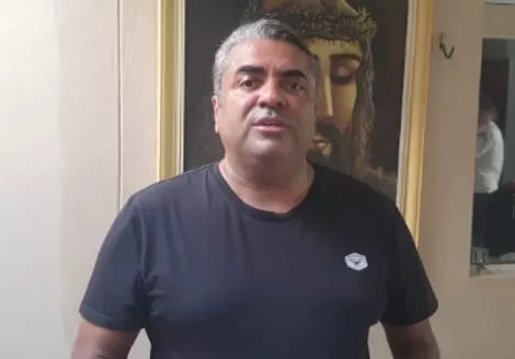 Deputado estadual Cicinho Lima distribui ovos de Páscoa e chocolates na residência de seu pai, Pinto do Acordeon, e destaca a importância do gesto