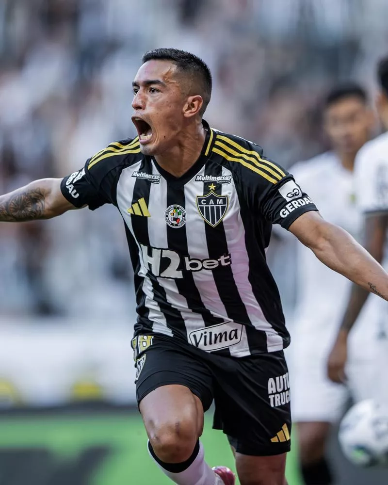 Atlético-MG supera Botafogo, vence a primeira no Brasileirão e respira fora da zona de rebaixamento