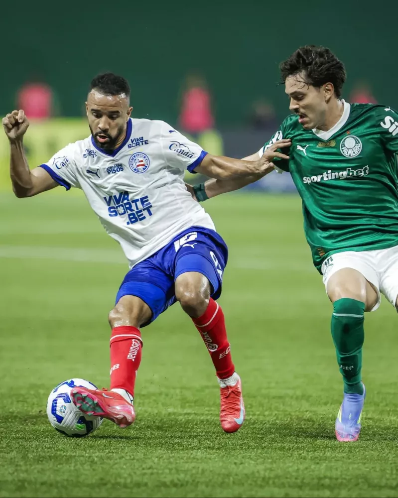 Palmeiras perde para o Bahia, encerra série de vitórias e vê Flamengo assumir liderança