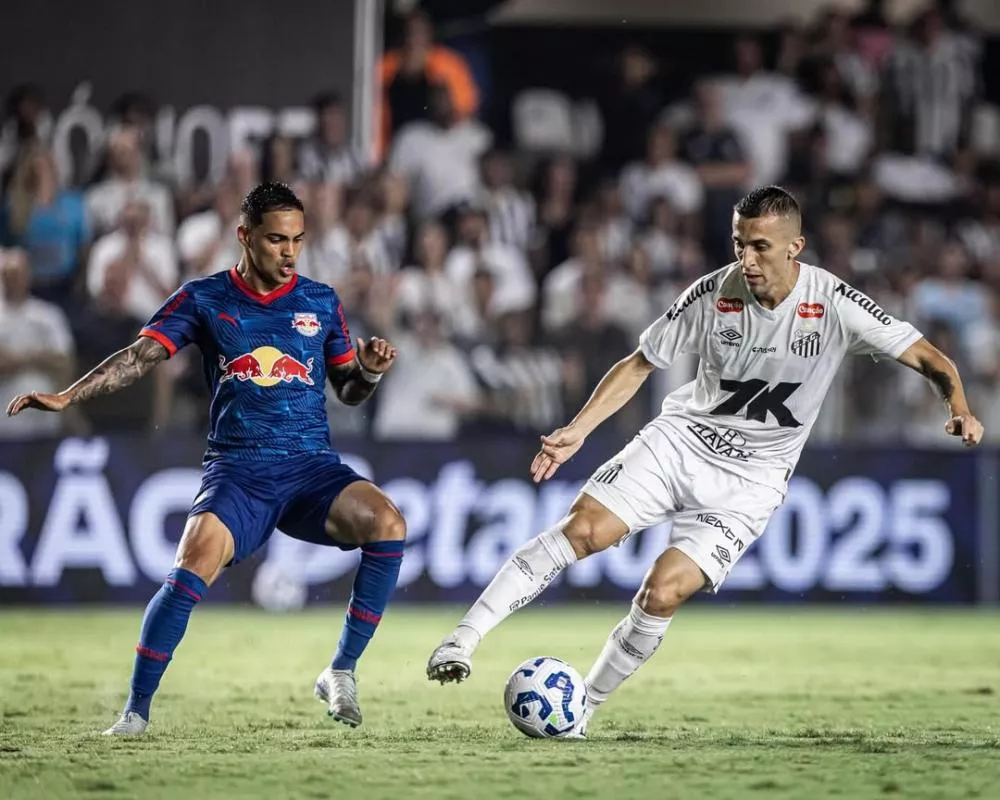 Com Neymar na torcida, Santos sofre com 'lei do ex', perde para o Red Bull Bragantino e vê crise aumentar