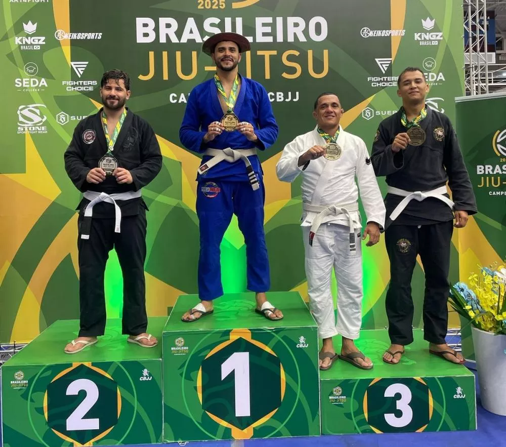 Alef Silva faz história e se torna o primeiro patoense campeão brasileiro de Jiu-Jítsu pela CBJJ e IBJJF