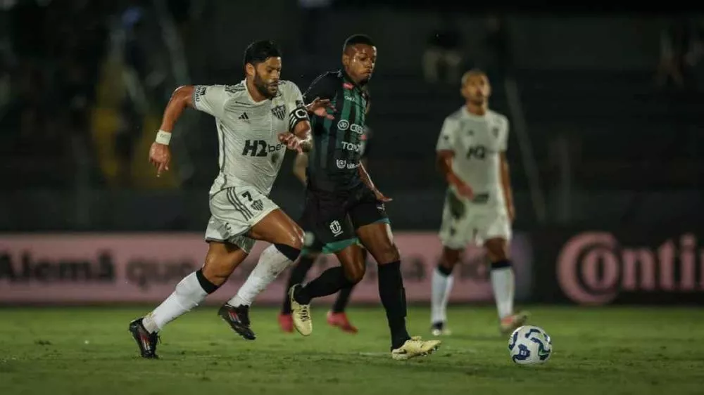 Com polêmica no fim, Atlético-MG busca empate com Maringá e decide em casa vaga na Copa do Brasil