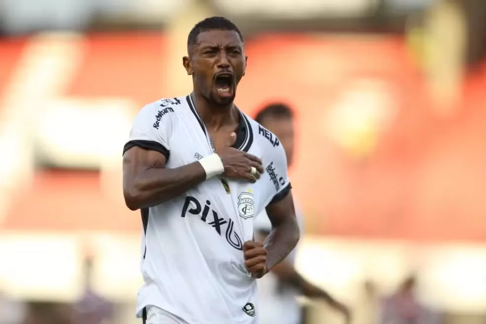 Treze anuncia a saída do atacante Wandson