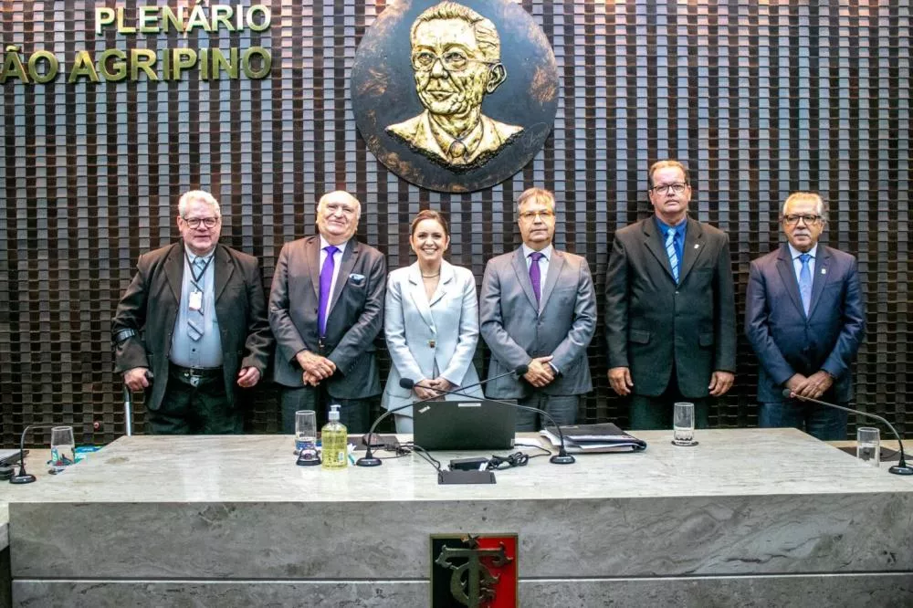 Alanna Galdino toma posse como primeira mulher conselheira do TCE-PB após aprovação unânime da Corte