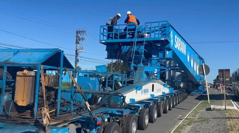 Carreta com transformador a caminho de Nova Palmeira faz parada em Abreu e Lima-PE; transporte deve chegar à Paraíba na próxima terça (6)