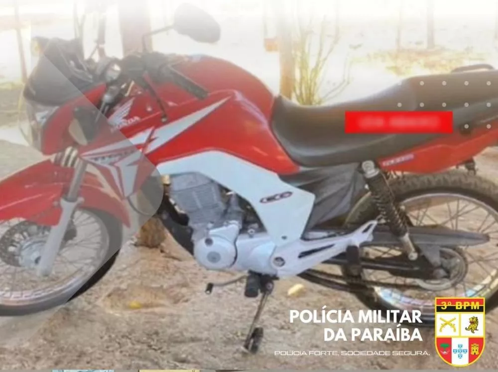 Policial militar de folga recupera motocicleta roubada em Patos
