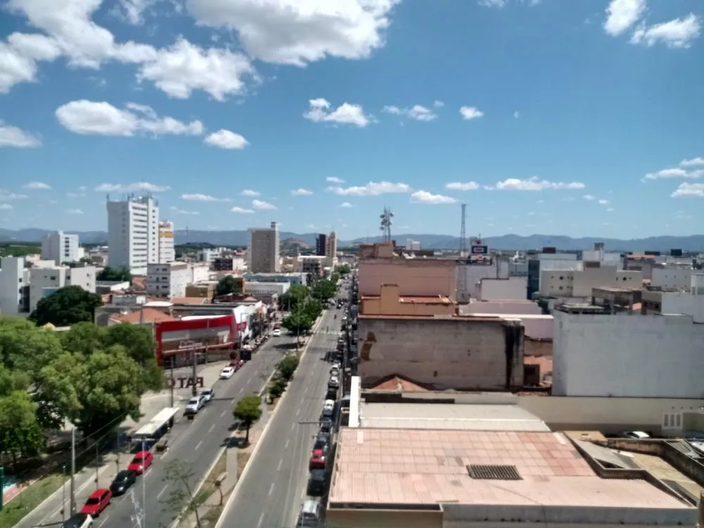 Comércio varejista de Patos responde por mais de 3.900 empregos formais