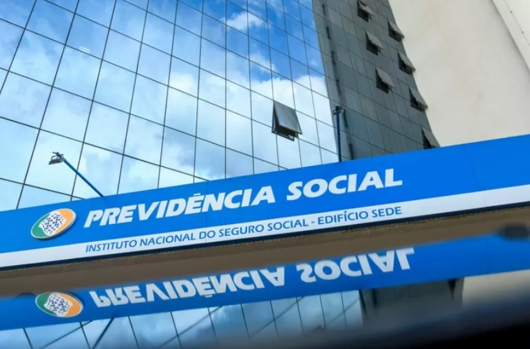 ROMBO: Escândalo dos descontos do INSS atinge pessoas ligadas a 6 partidos 