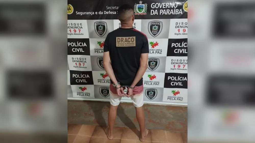 Foragido acusado de homicídio na cidade de Patos é preso em Teixeira ao desembarcar de ônibus vindo de São Paulo