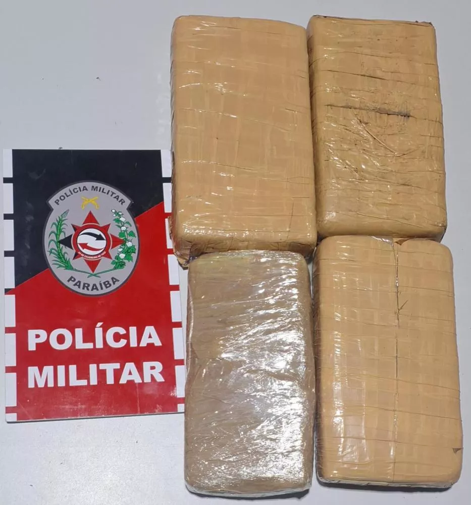 Mulher é presa com drogas durante barreira policial entre São Bento e Paulista