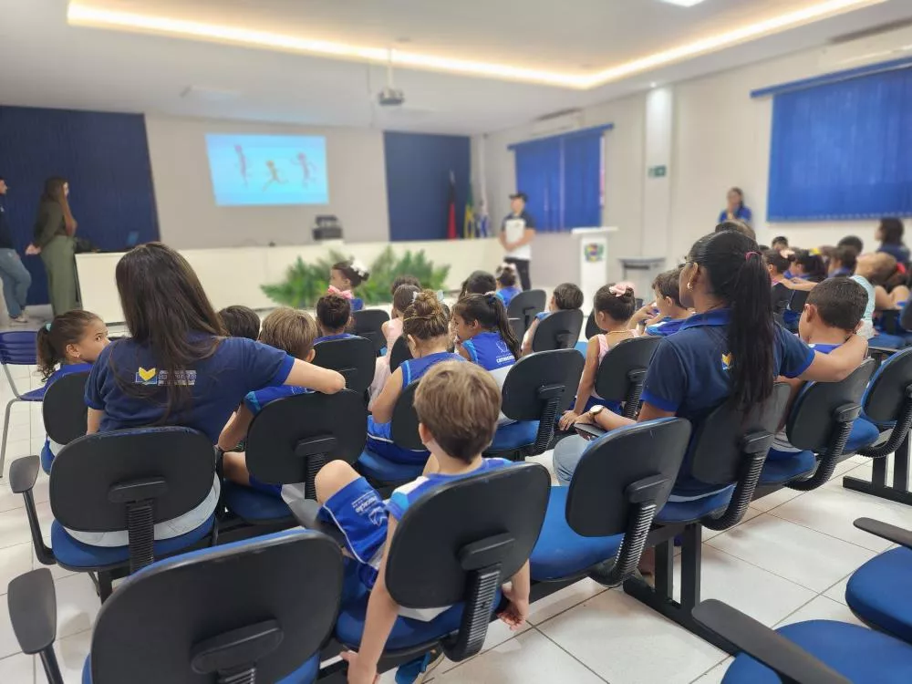 Educação em Saúde: alunos da rede municipal aprendem sobre alimentação saudável e prevenção da obesidade
