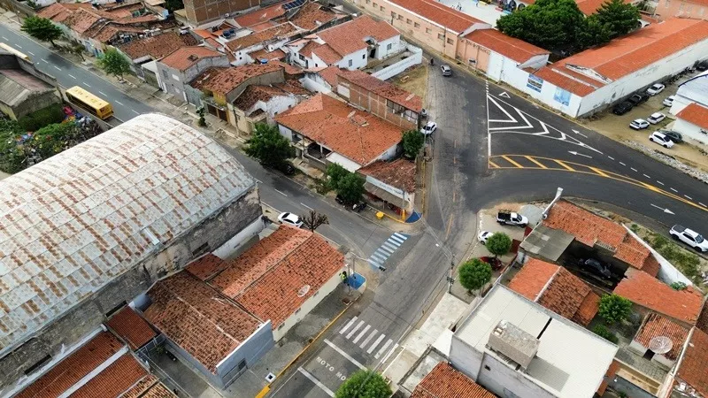 Semáforo é implantado na Avenida Lagoa dos Patos para melhorar fluidez e segurança no trânsito de Patos