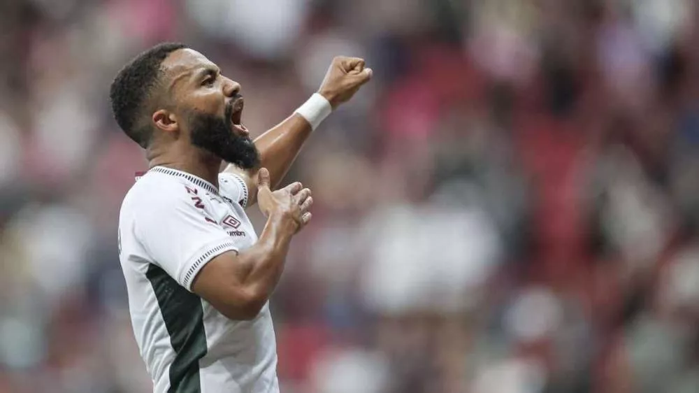 Fluminense supera vaias, goleia Aparecidense de virada e avança na Copa do Brasil