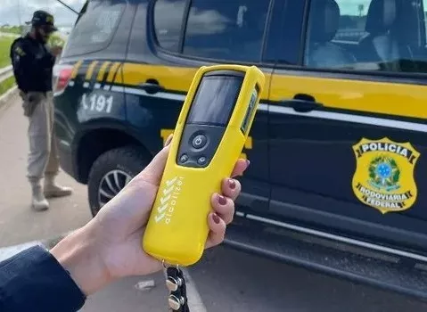 PRF na Paraíba flagra condutor embriagado em Patos durante fiscalização na BR-361