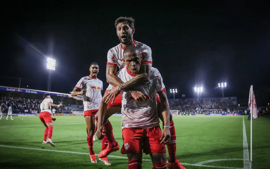 Bragantino vence o Juventude e se aproxima da liderança do Brasileirão