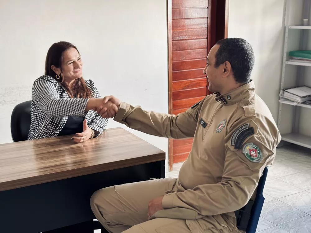 Prefeita Joana Sabino anuncia viatura exclusiva e reforço policial diário para Olho d’Água, após reunião com comandante do 13º BPM