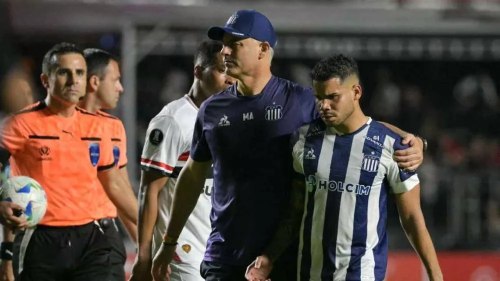 Jogador do Talleres acusa Bobadilla, do São Paulo, de xenofobia em jogo da Libertadores