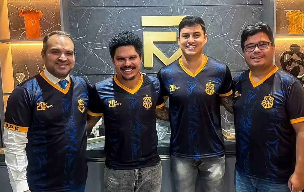 Lembra dele? Ex-Botafogo e Athletico-PR vai jogar 2ª divisão do Paraibano por time de sua cidade