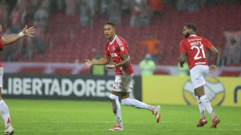 Inter faz o dever de casa, vence o Bahia e se classifica às oitavas da Libertadores