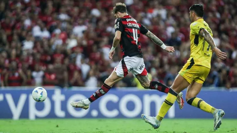 Com herói improvável, Flamengo vence jogo nervoso contra o Táchira e avança às oitavas da Libertadores como 2°