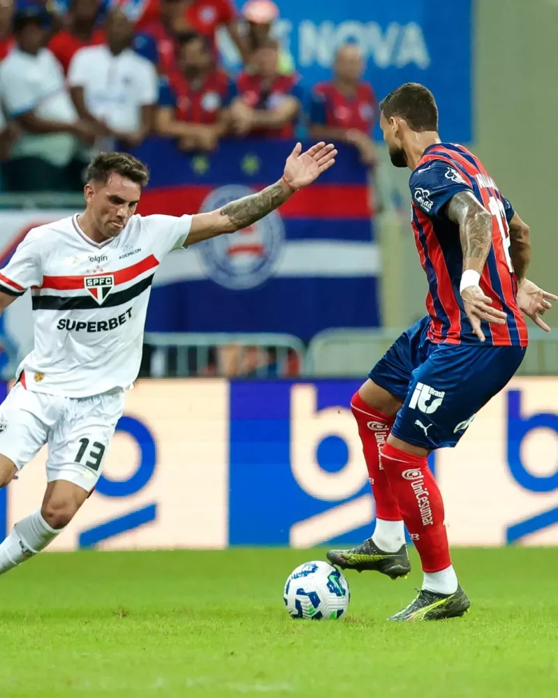 São Paulo sofre com 'lei do ex' e perde para o Bahia no reencontro com Ceni