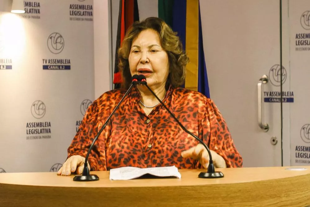 Deputada Francisca Motta cobra mais fiscalização contra cigarros eletrônicos no São João da Paraíba