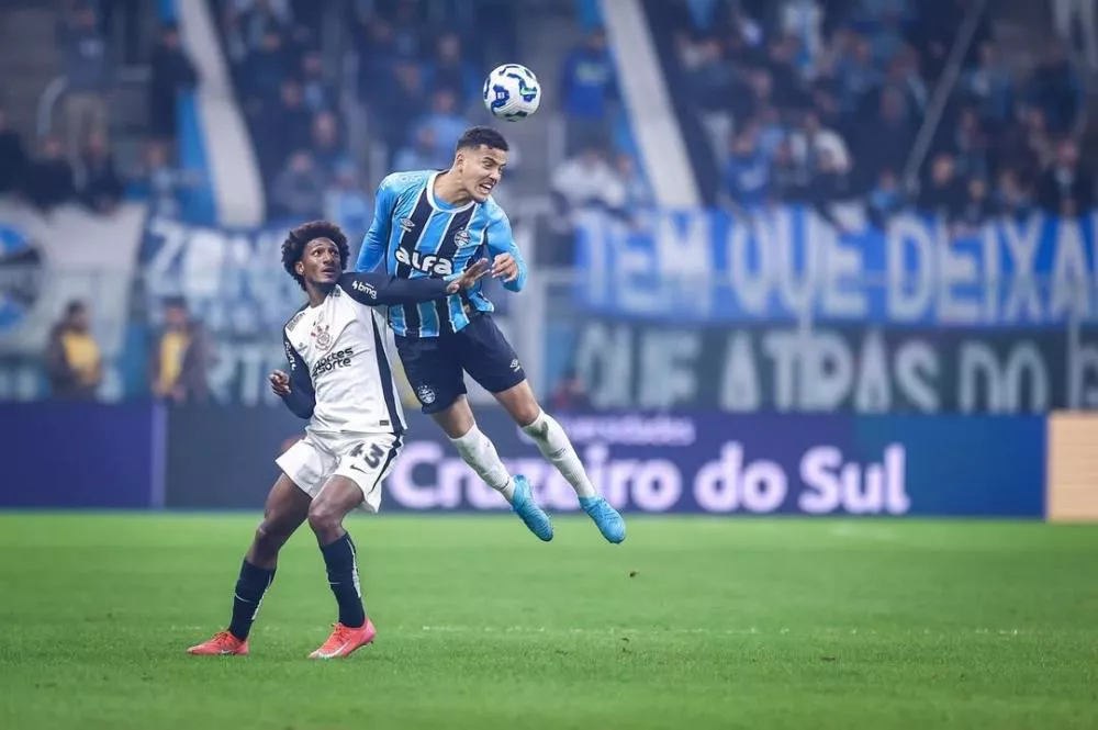 Corinthians busca empate com o Grêmio no último jogo do Brasileirão antes do Mundial de Clubes