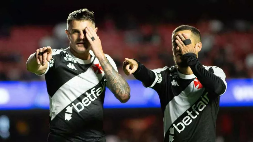 Vasco atropela no Morumbis, vence a 1ª fora no Brasileirão e amplia má fase do São Paulo