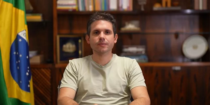 Hugo Motta acompanha situação de Cícero Lucena em Israel e aciona Itamaraty para garantir retorno ao Brasil