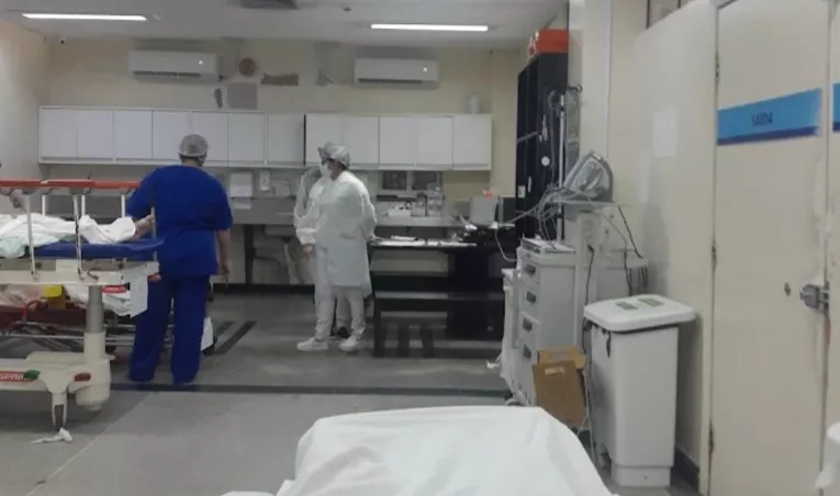 Bebê sobrevivente de incêndio em Patos recebe alta da UTI e é transferido para a enfermaria do Hospital de Trauma de Campina