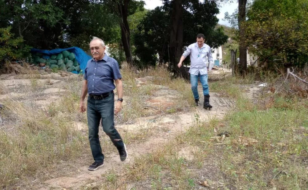 Prefeito Jucélio recebe representantes da CAGEPA para discutir abastecimento em Mãe d’Água