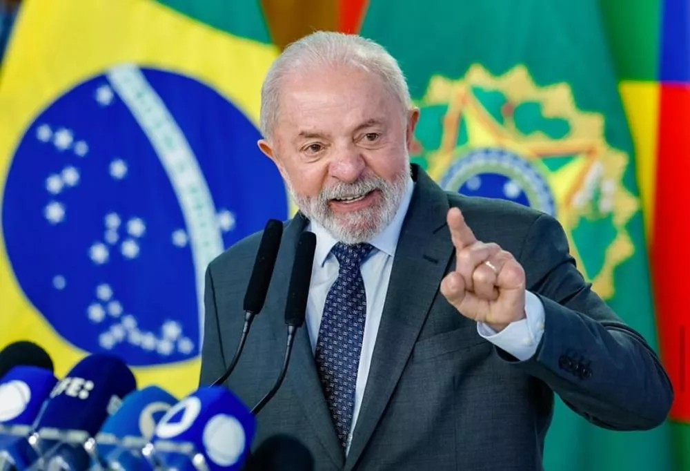 Lula defende aumento do IOF como forma de financiar gastos públicos