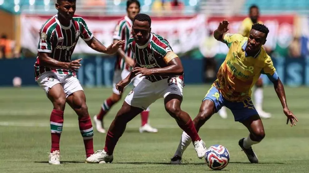 Fluminense joga mal, mas segura empate com Mamelodi, vai às oitavas do Mundial e aguarda adversário