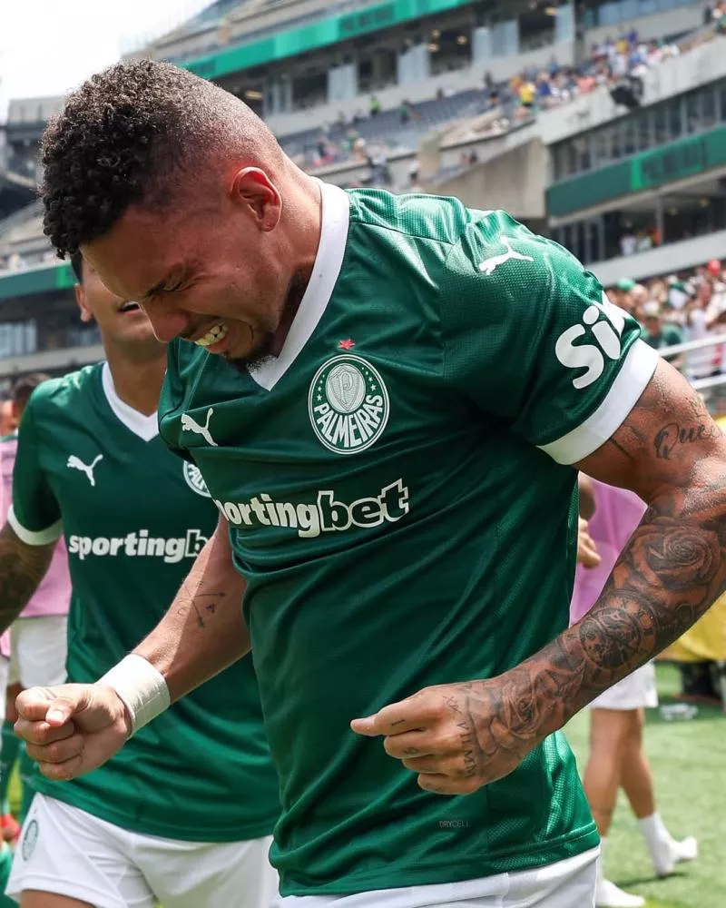 Paulinho brilha, Palmeiras vence o Botafogo na prorrogação e vai às quartas do Mundial de Clubes