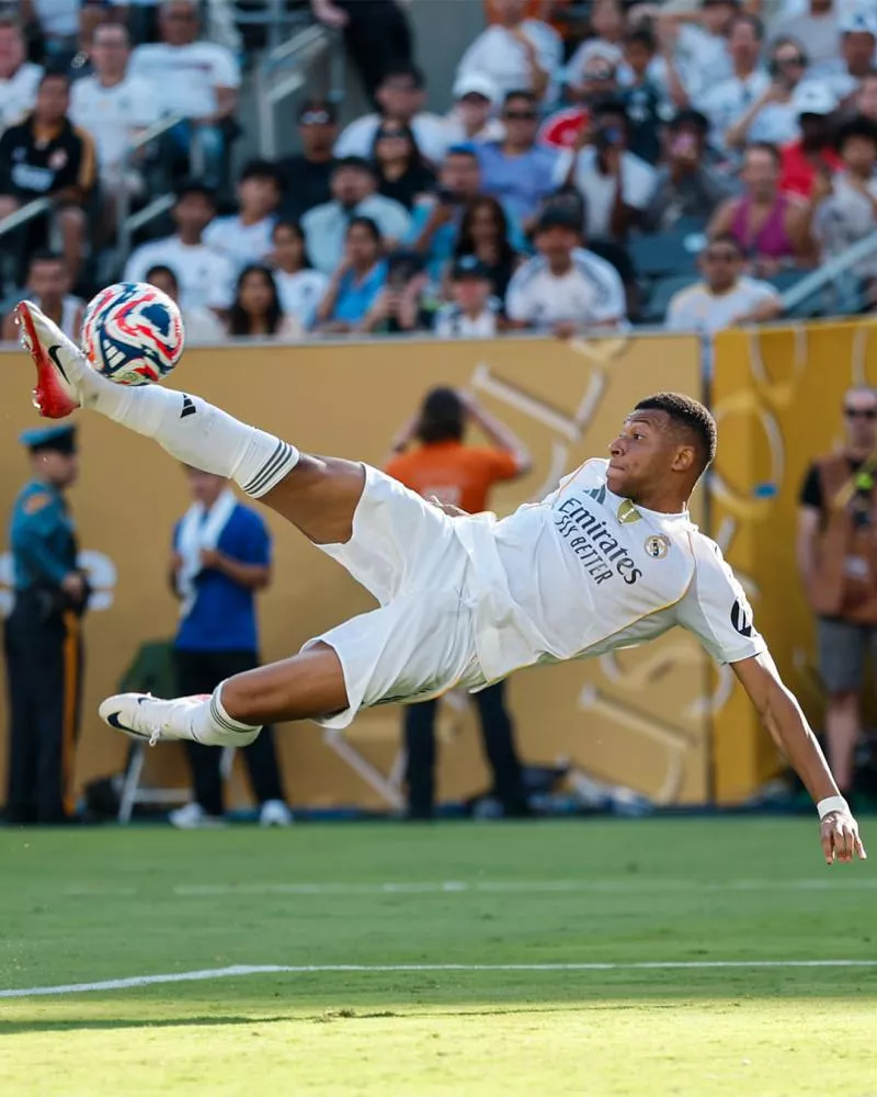 Mbappé faz golaço, Real Madrid vence Dortmund em jogo de fim maluco e fará semifinal do Mundial contra o PSG